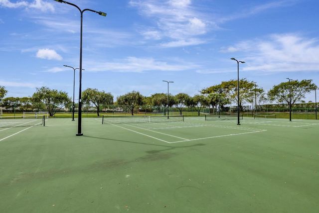 7571 Greenville Circle, Lake Worth, FL 33467