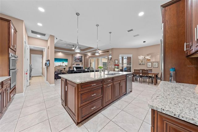 2557 HERITAGE GREEN AVENUE, Davenport, FL 33837