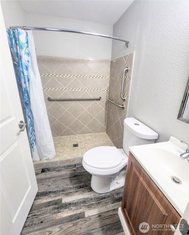 10710 97th Street SW, Tacoma, WA 98498