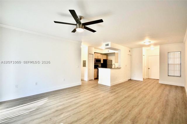 2474 Centergate Dr 103, Miramar, FL 33025