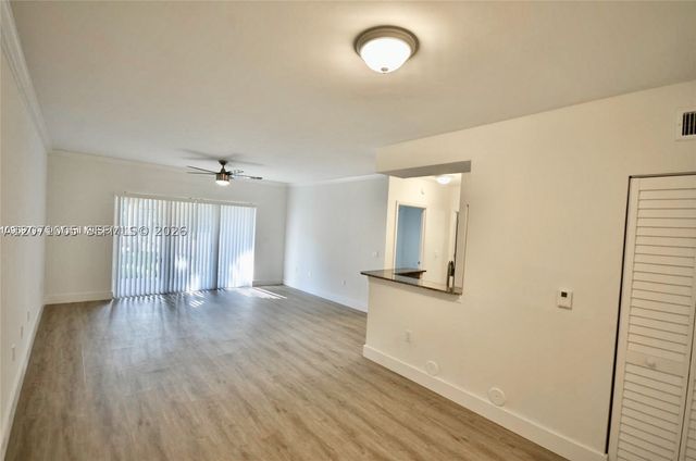 2474 Centergate Dr 103, Miramar, FL 33025