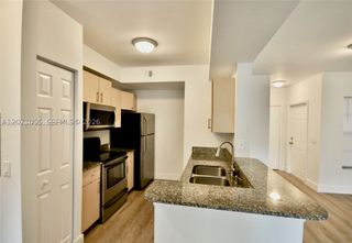 2474 Centergate Dr 103, Miramar, FL 33025