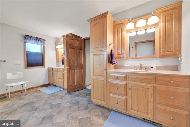 757 E REHRERSBURG RD, Bethel, PA 19507