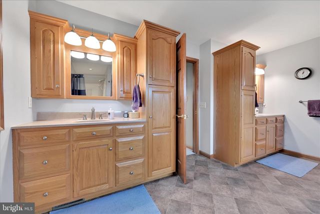 757 E REHRERSBURG RD, Bethel, PA 19507