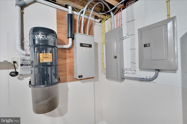 757 E REHRERSBURG RD, Bethel, PA 19507