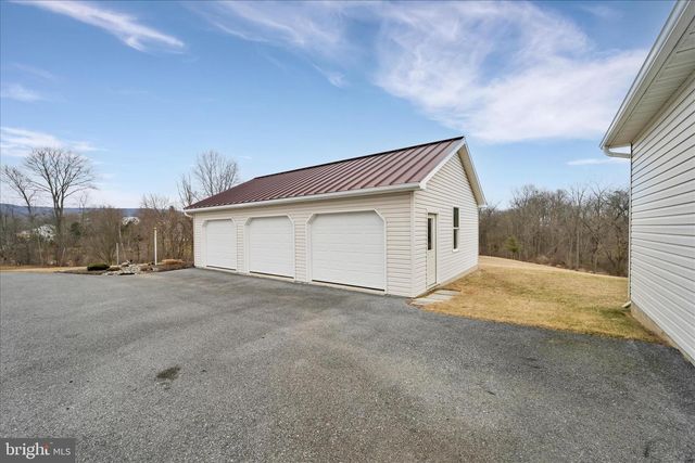 757 E REHRERSBURG RD, Bethel, PA 19507