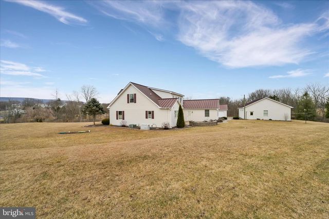 757 E REHRERSBURG RD, Bethel, PA 19507