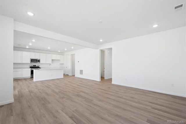 414 S Rifle Street, Aurora, CO 80017