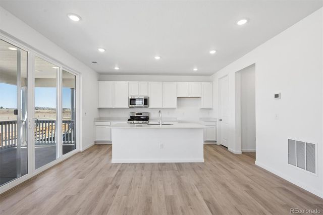 414 S Rifle Street, Aurora, CO 80017