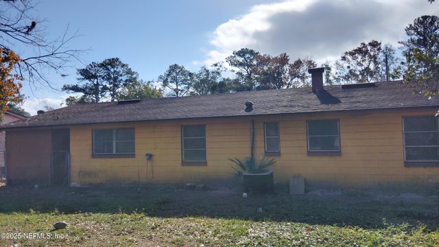 2653 SANDRA Lane, Jacksonville, FL 32208