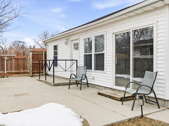 1218 Center Avenue, Port Huron, MI 48060