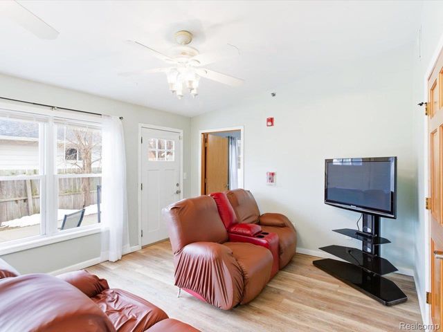 1218 Center Avenue, Port Huron, MI 48060