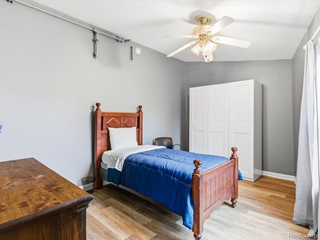 1218 Center Avenue, Port Huron, MI 48060