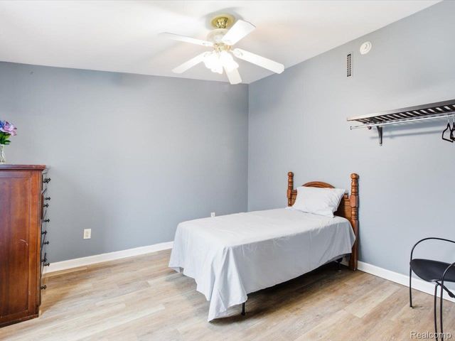 1218 Center Avenue, Port Huron, MI 48060