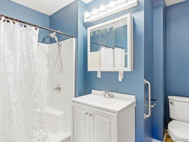 1218 Center Avenue, Port Huron, MI 48060