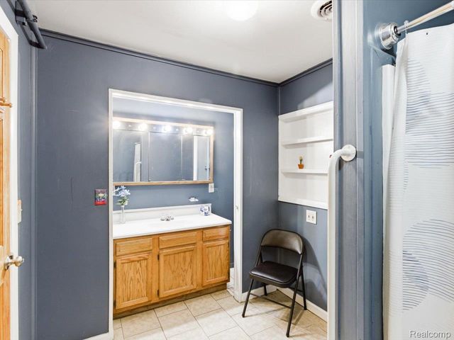 1218 Center Avenue, Port Huron, MI 48060