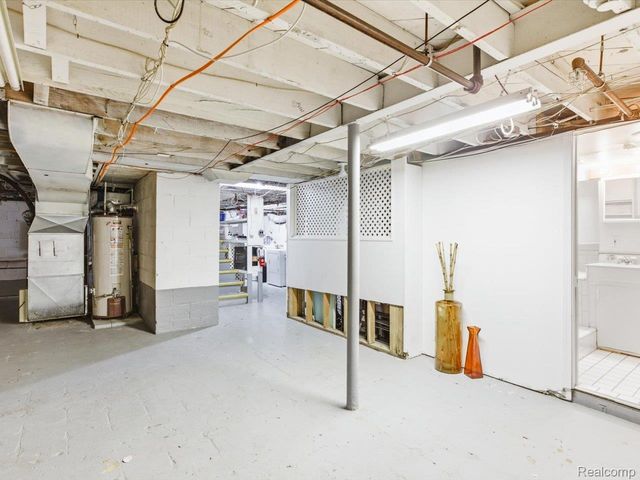 1218 Center Avenue, Port Huron, MI 48060