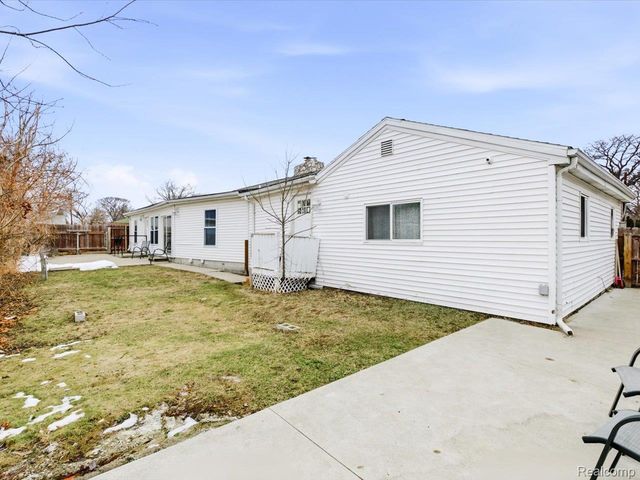 1218 Center Avenue, Port Huron, MI 48060