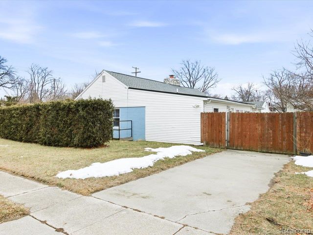 1218 Center Avenue, Port Huron, MI 48060