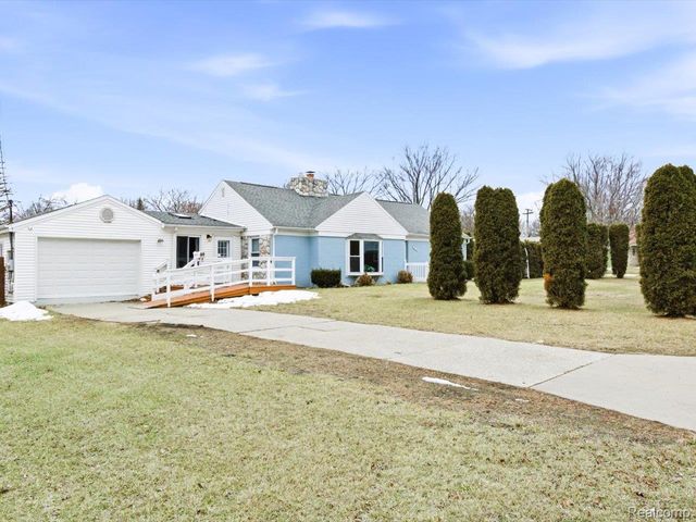 1218 Center Avenue, Port Huron, MI 48060