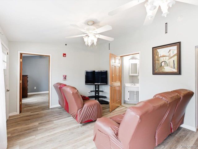 1218 Center Avenue, Port Huron, MI 48060