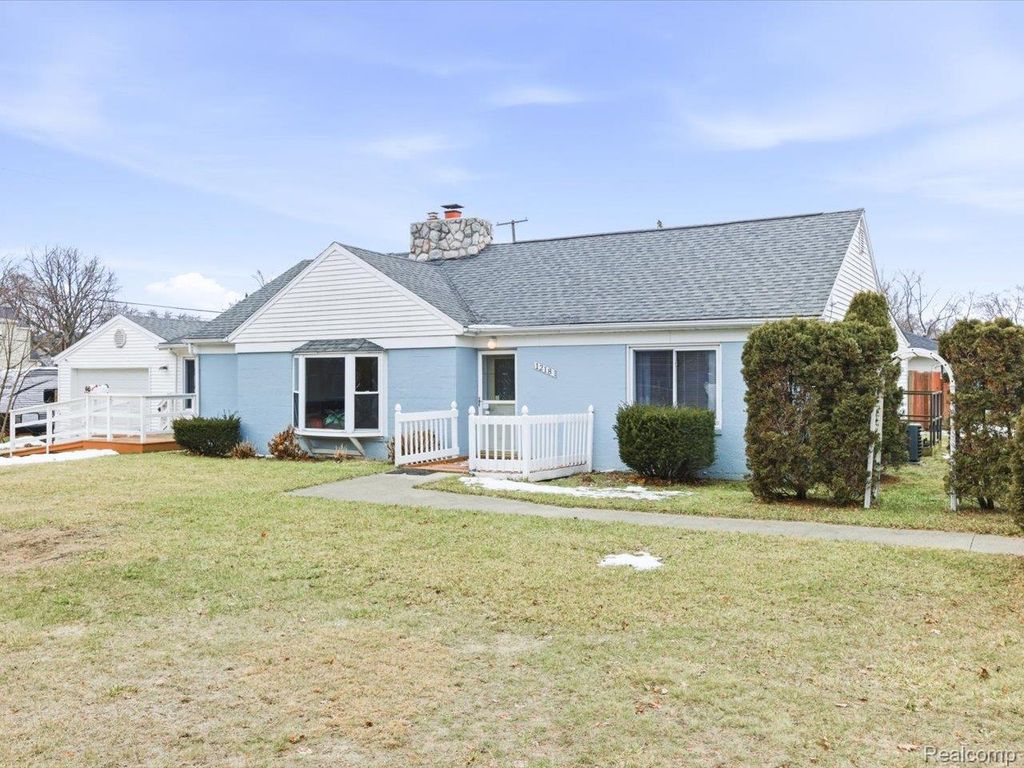 1218 Center Avenue, Port Huron, MI 48060