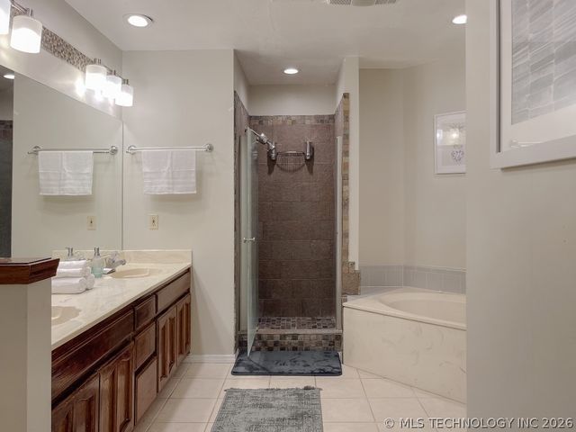 308 S Indianwood Avenue, Broken Arrow, OK 74012