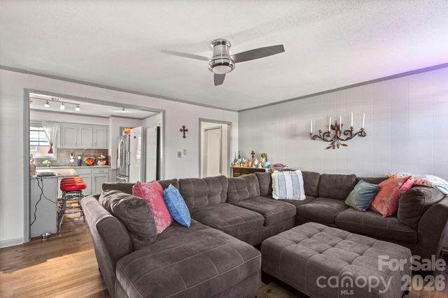 4209 Heatherstone Drive, Gastonia, NC 28056