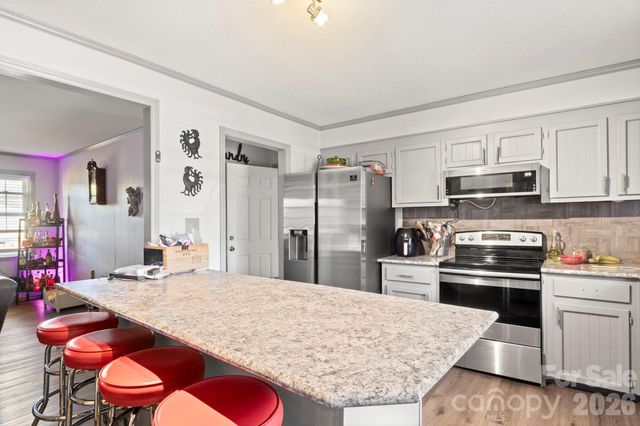 4209 Heatherstone Drive, Gastonia, NC 28056