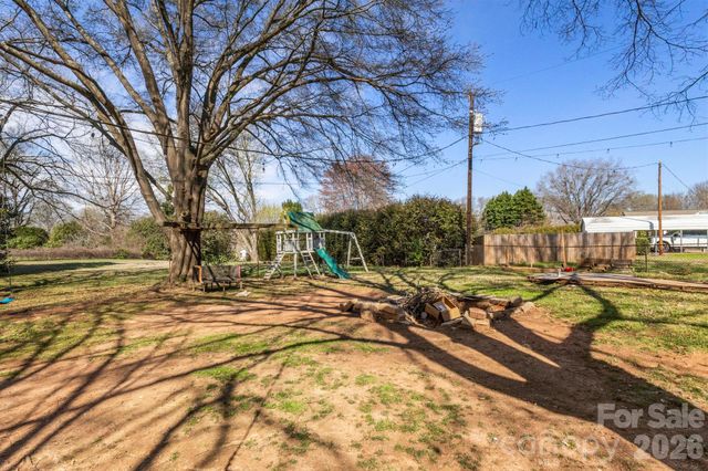 4209 Heatherstone Drive, Gastonia, NC 28056