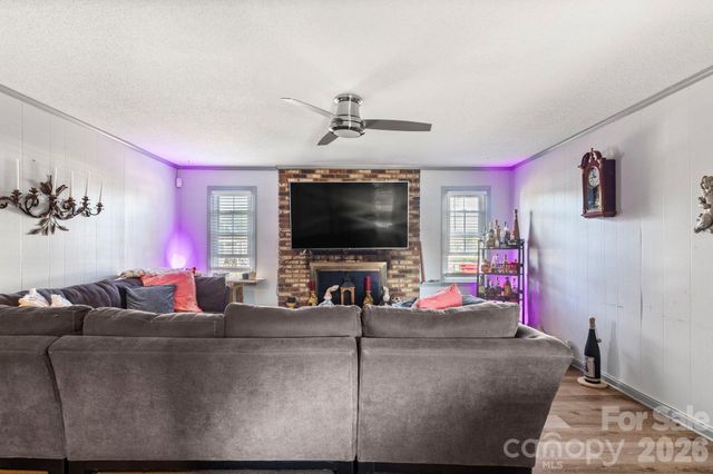 4209 Heatherstone Drive, Gastonia, NC 28056