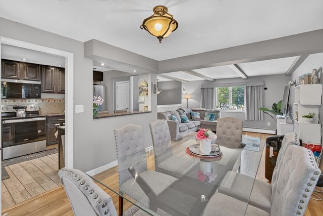 27 Mary Kennedy Dr, North Attleboro, MA 02760