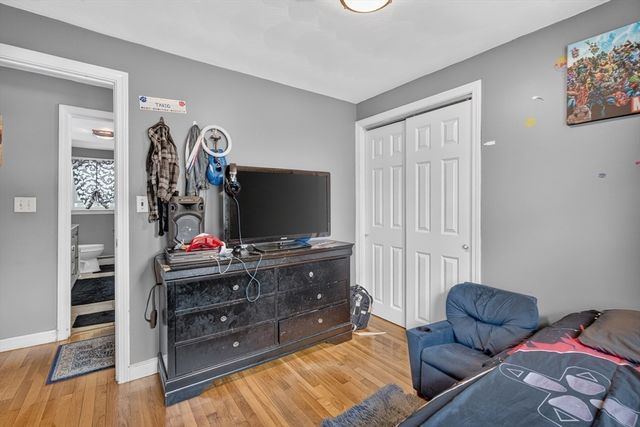 27 Mary Kennedy Dr, North Attleboro, MA 02760