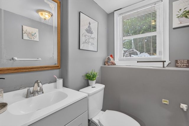 27 Mary Kennedy Dr, North Attleboro, MA 02760