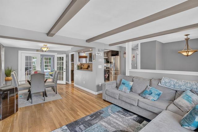 27 Mary Kennedy Dr, North Attleboro, MA 02760