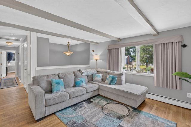 27 Mary Kennedy Dr, North Attleboro, MA 02760