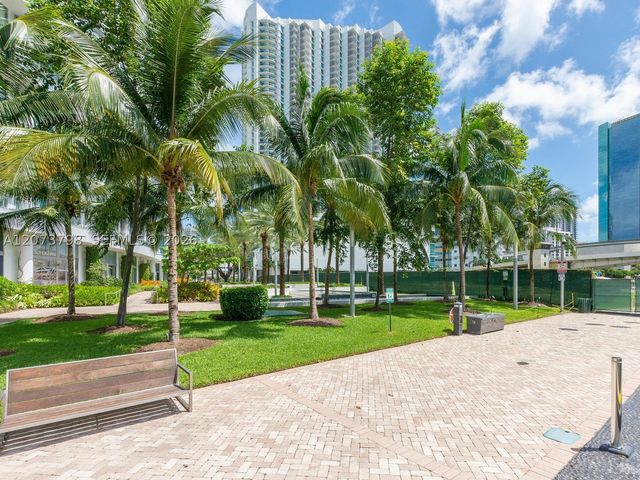 350 S MIAMI AVE 1912, Miami, FL 33130