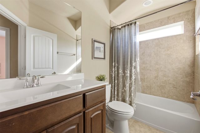 2745 Albatross Lane, Fort Worth, TX 76177