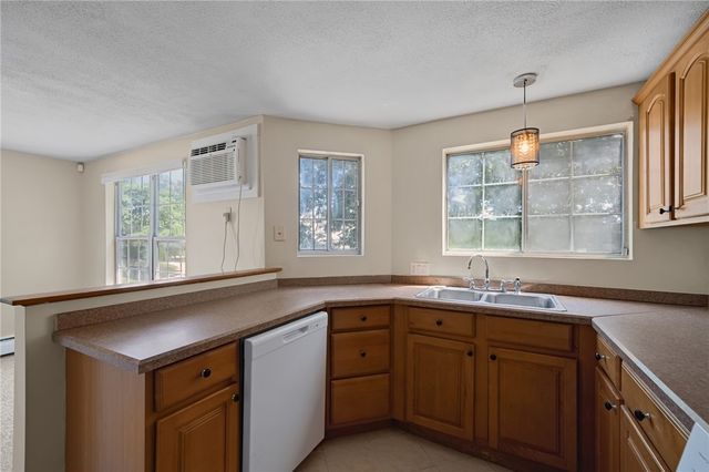 18 Pond Court C, North Providence, RI 02904