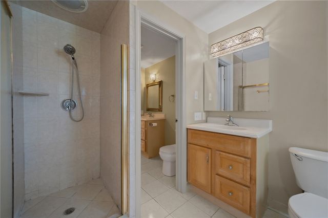 18 Pond Court C, North Providence, RI 02904