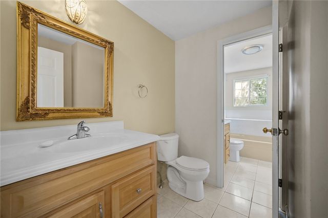 18 Pond Court C, North Providence, RI 02904