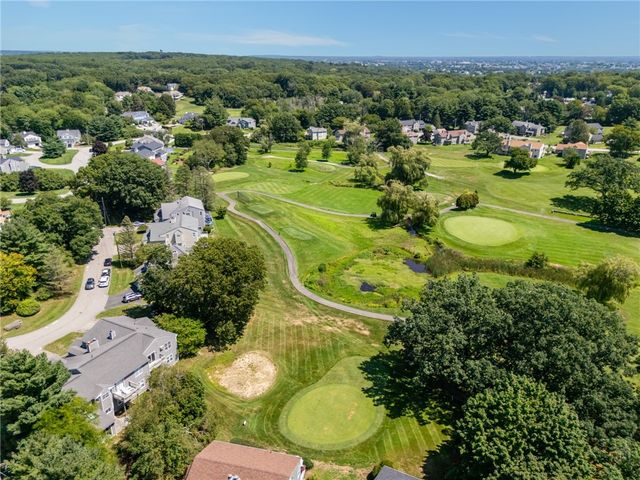 18 Pond Court C, North Providence, RI 02904