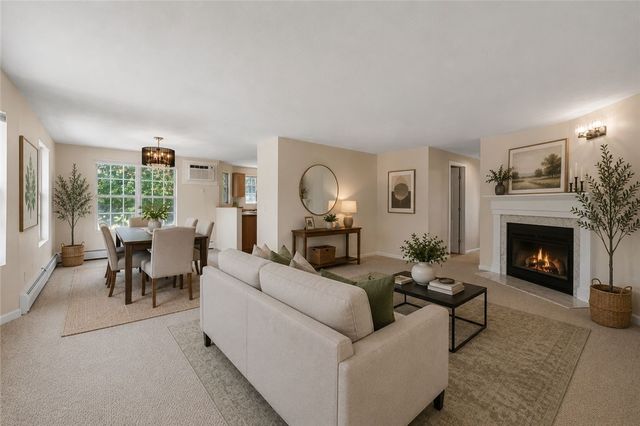 18 Pond Court C, North Providence, RI 02904