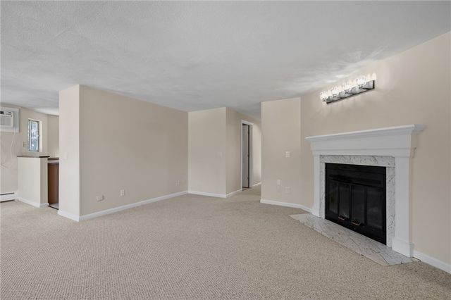 18 Pond Court C, North Providence, RI 02904