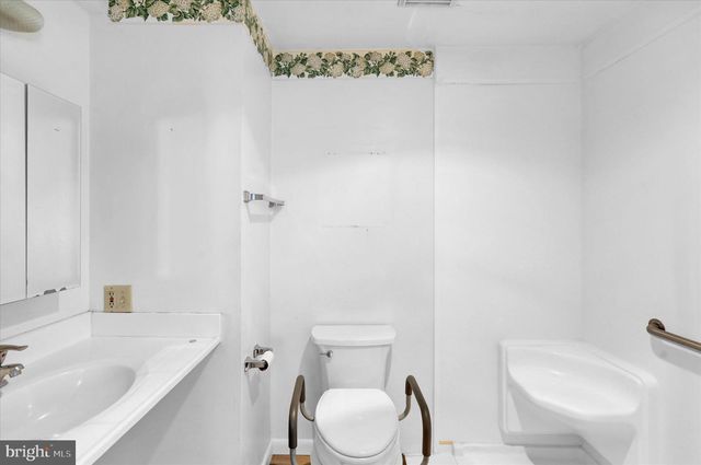 324 BOW LN, Gilbertsville, PA 19525