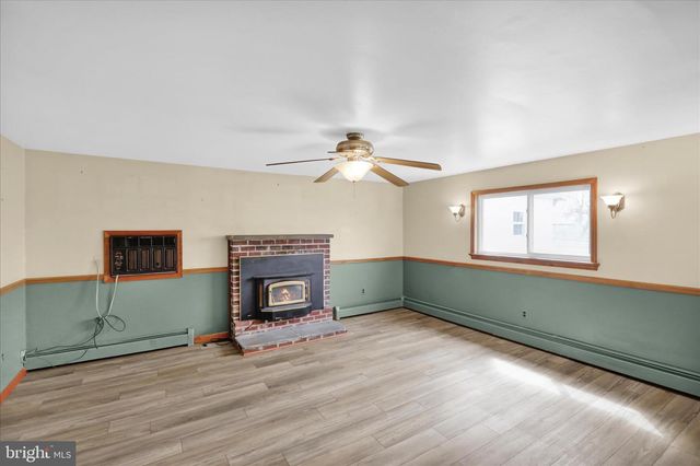 324 BOW LN, Gilbertsville, PA 19525