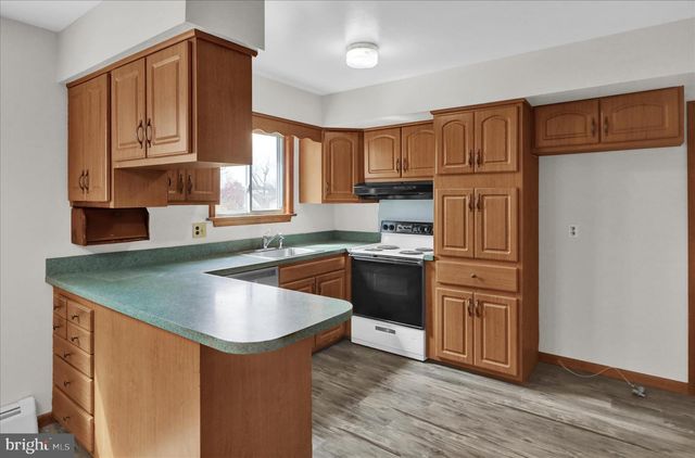 324 BOW LN, Gilbertsville, PA 19525