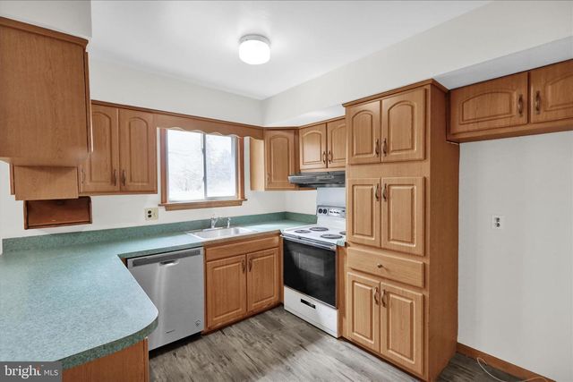 324 BOW LN, Gilbertsville, PA 19525