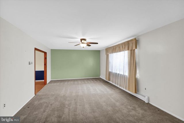 324 BOW LN, Gilbertsville, PA 19525