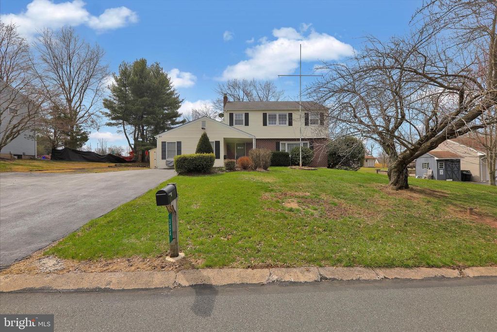 324 BOW LN, Gilbertsville, PA 19525